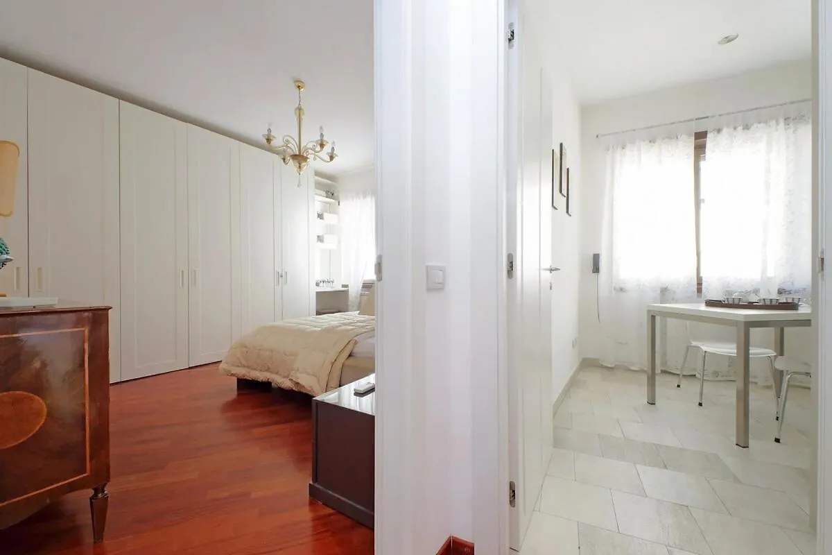 Apartment Residenza Belvedere Luxuryaparment-Pool&Balcony-Jacuzzi-Aircond-Wifi Rome