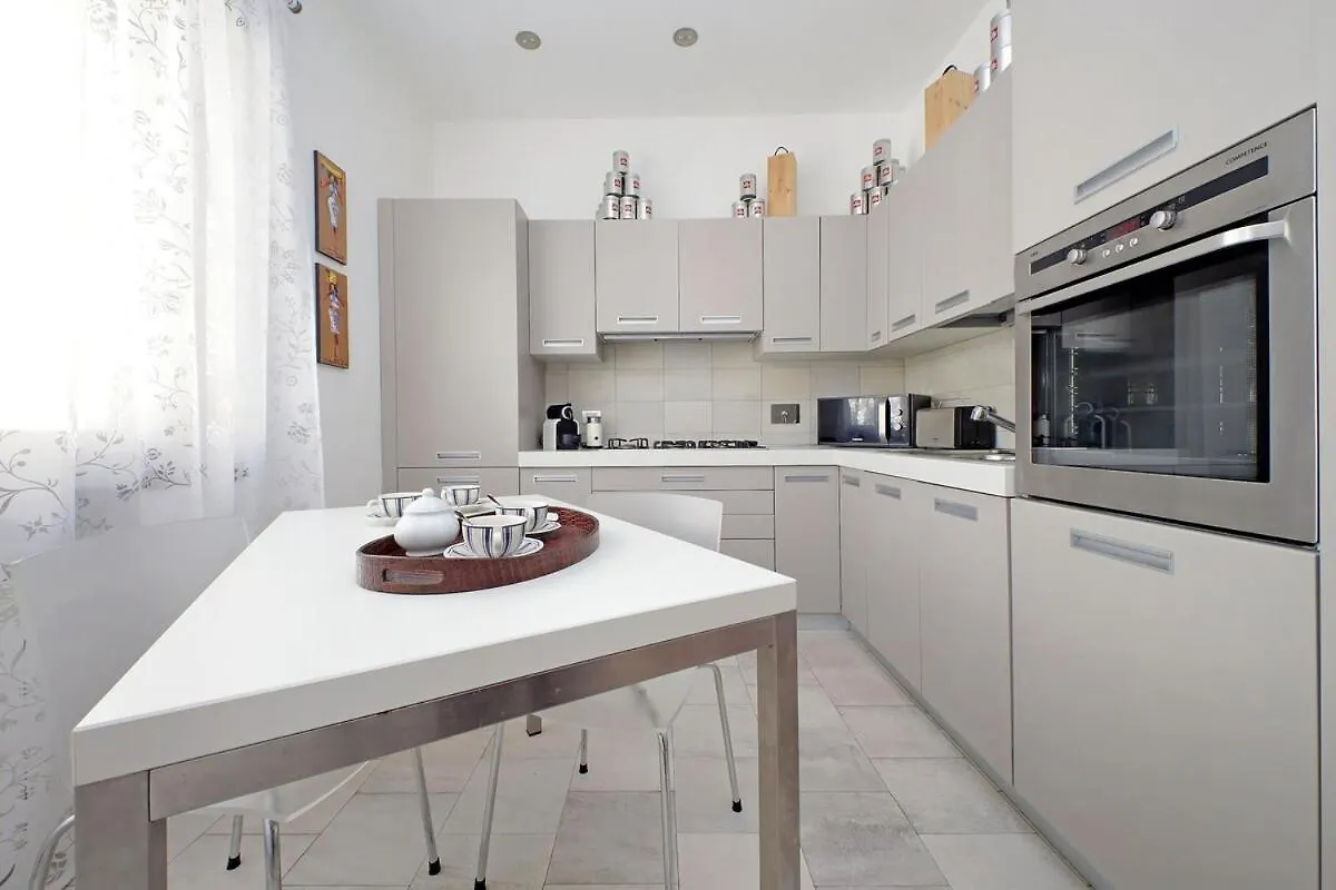 Apartment Residenza Belvedere Luxuryaparment-Pool&Balcony-Jacuzzi-Aircond-Wifi Rome