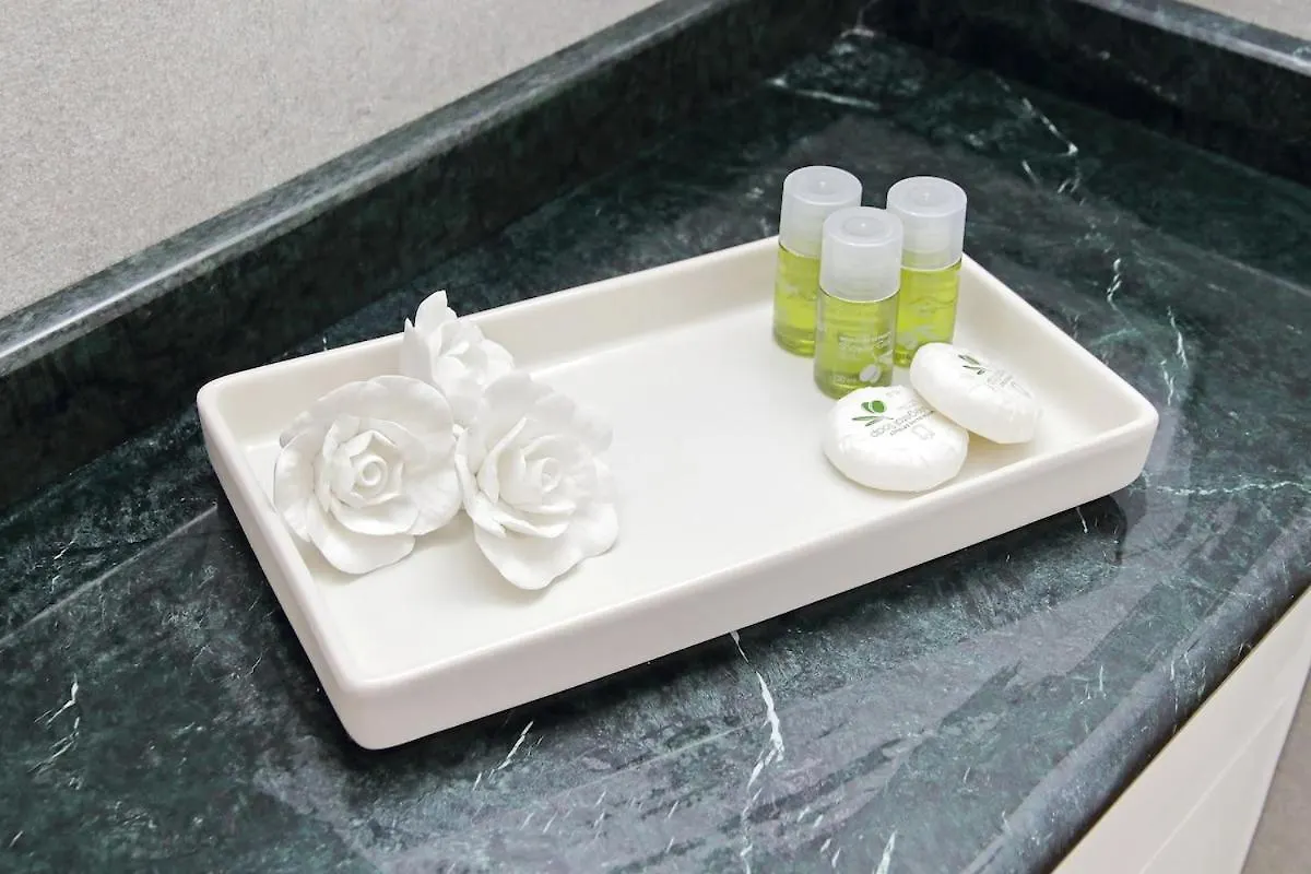 Residenza Belvedere Luxuryaparment-Pool&Balcony-Jacuzzi-Aircond-Wifi Rome 0*,  Italy