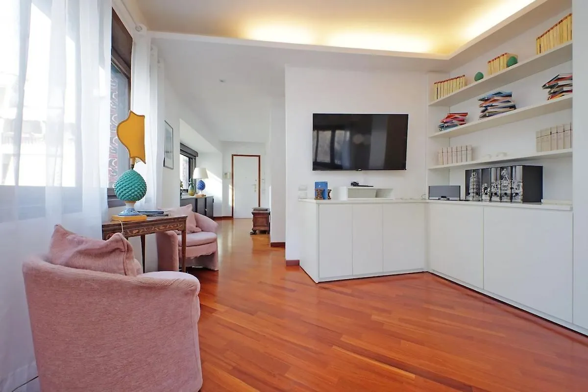 Residenza Belvedere Luxuryaparment-Pool&Balcony-Jacuzzi-Aircond-Wifi Rome Italy