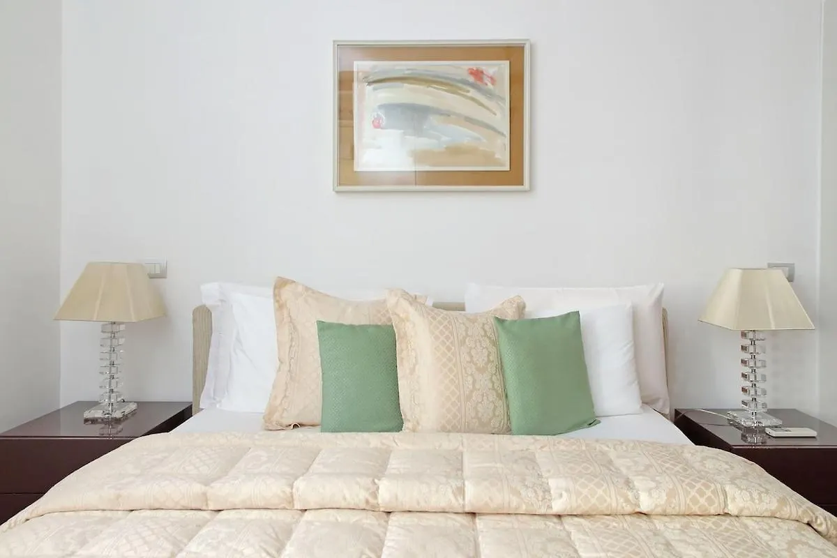 Apartment Residenza Belvedere Luxuryaparment-Pool&Balcony-Jacuzzi-Aircond-Wifi Rome