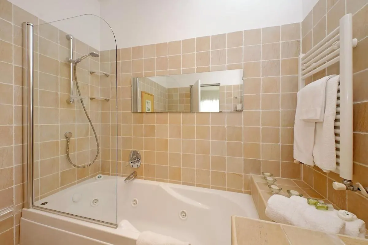 Residenza Belvedere Luxuryaparment-Pool&Balcony-Jacuzzi-Aircond-Wifi Rome Apartment