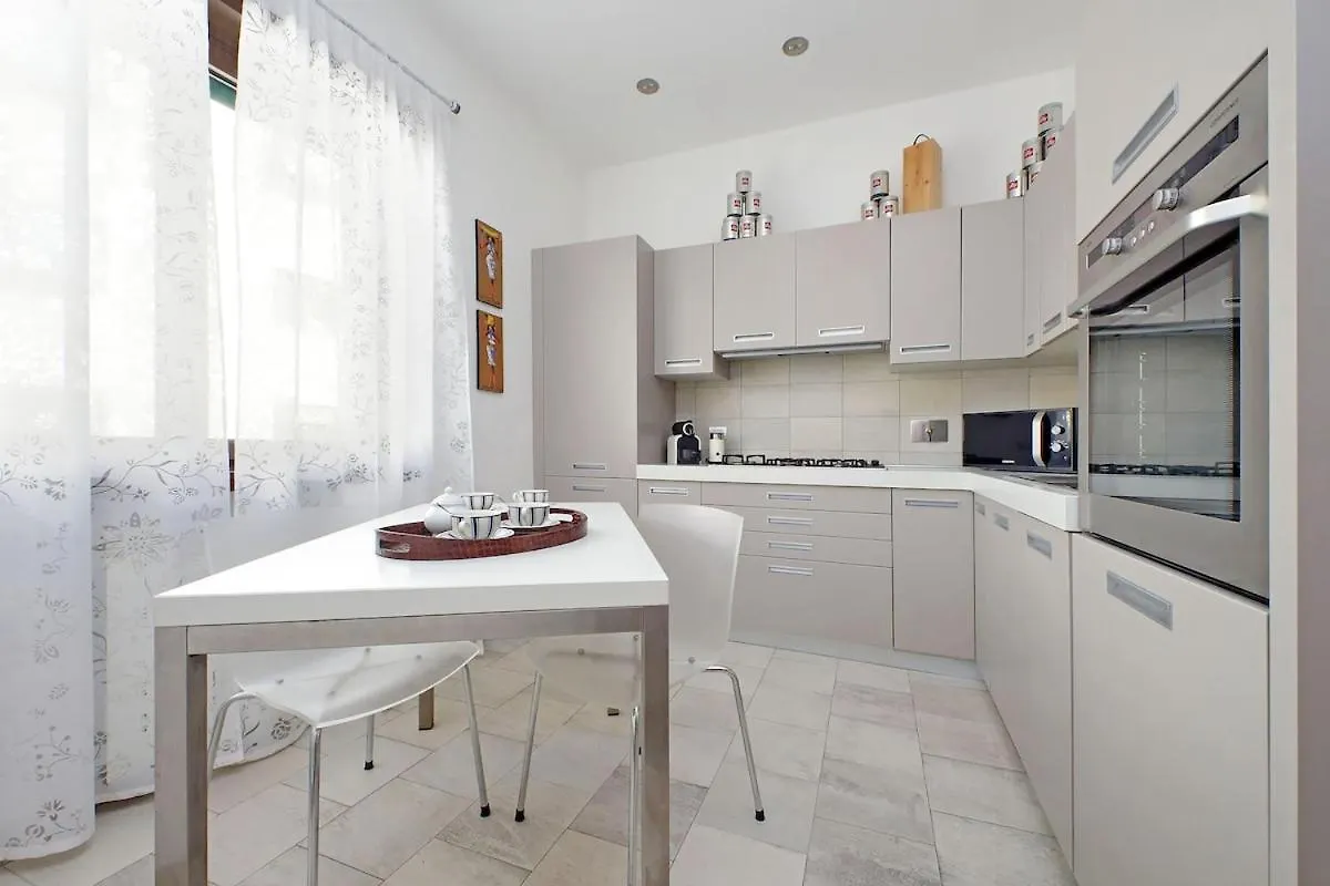 Residenza Belvedere Luxuryaparment-Pool&Balcony-Jacuzzi-Aircond-Wifi Rome Italy