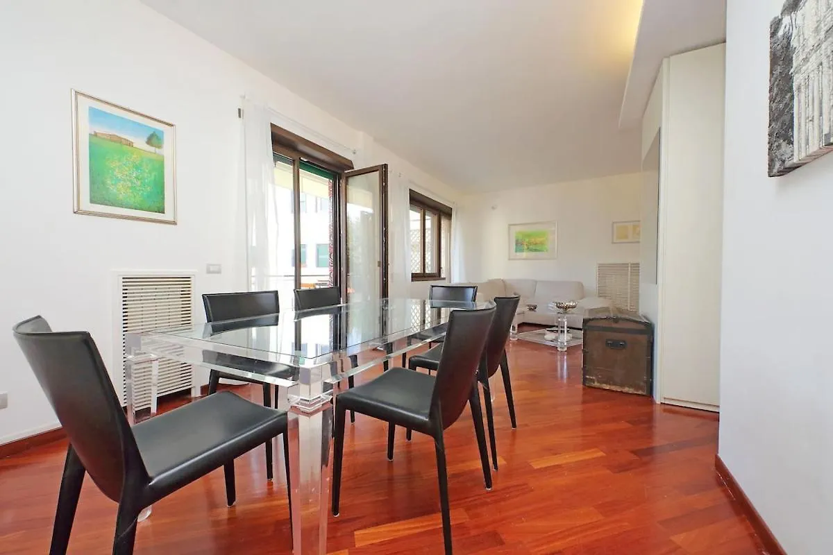 Residenza Belvedere Luxuryaparment-Pool&Balcony-Jacuzzi-Aircond-Wifi Rome Apartment